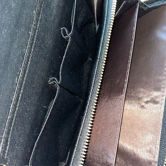 Awesome patent leather skull embossed clutch bag with gold chain shoulder strap. - Picture 6 of 16